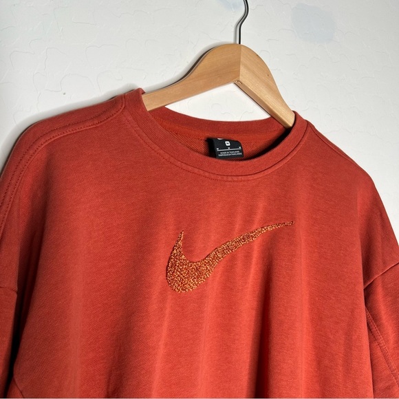 Nike Get Fit Women's Swoosh Training Crew - Picture 3 of 6